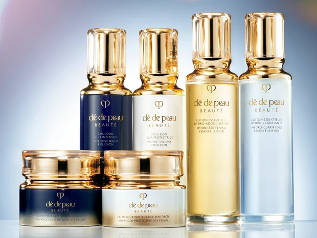 3位　クレ・ド・ポー ボーテ ローションエサンシエル C、ローションエサンシエル A、エマルションプロテクトゥリス（ジュール）、エマルションアンタンシヴ（ニュイ）、クレームプロテクトゥリス R（ジュール）、クレームアンタンシヴ R（ニュイ）【MAQUIA年間ベストコスメ2025】