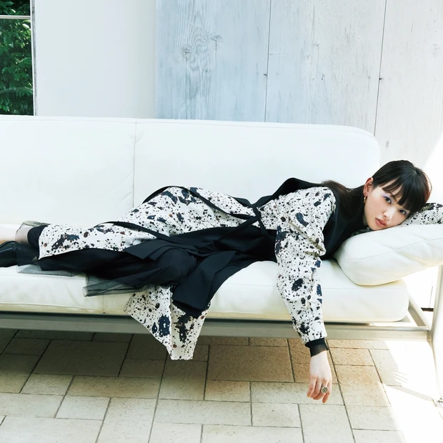 鈴木えみはミニマリスト!? バッグの中身をお見せします