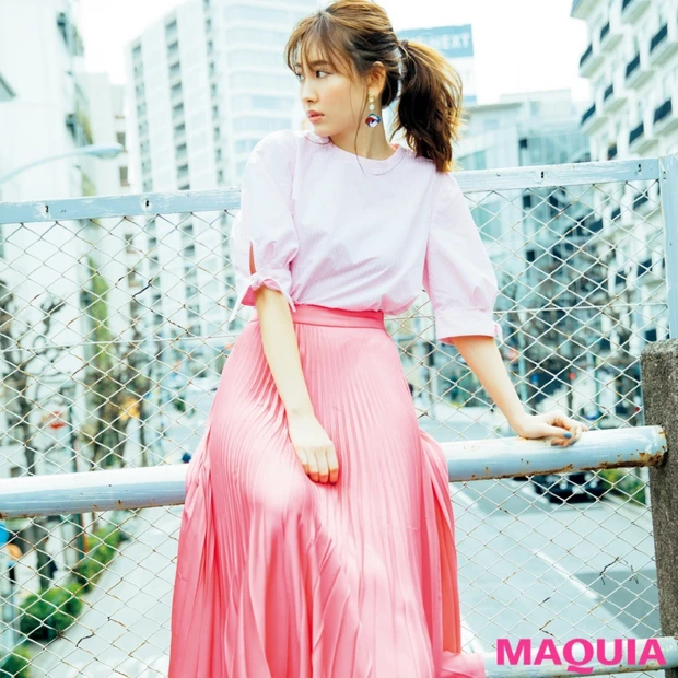 「メイクだけは最新のものを」こじはるの“流行”の取り入れ方って？