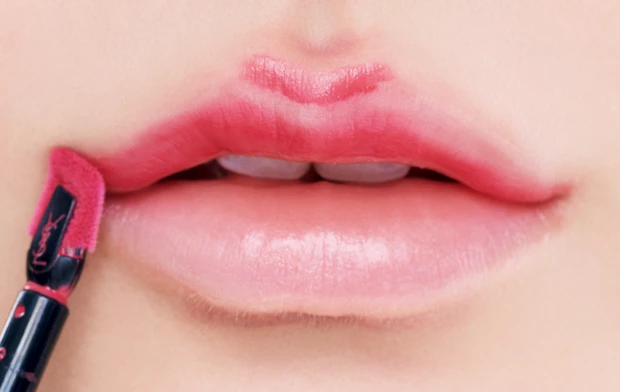 口角上げグラデーションリップ おすすめの塗り方　2