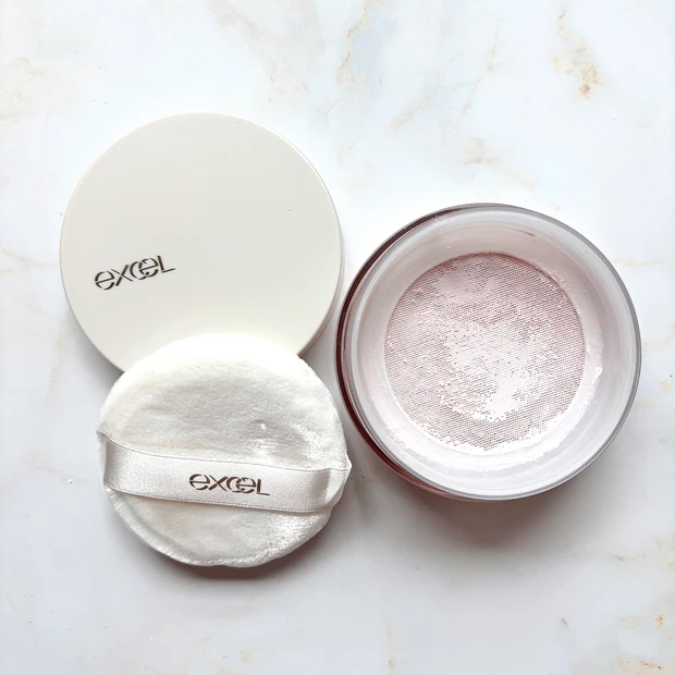 エクセル エクストラリッチ セラムインパウダー  EX03 シマーピンク   蓋オープン写真