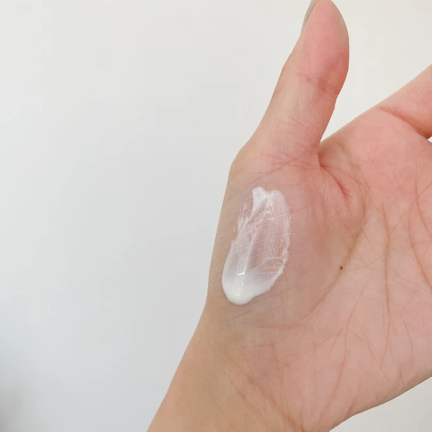 乾燥さん 保湿力スキンケア下地 スウォッチ