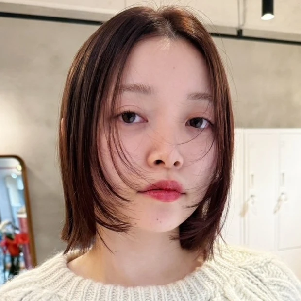 【ミニボブ】透明感カラーで大人っぽく！ 柔らかニュアンスの抜け感レイヤーボブ