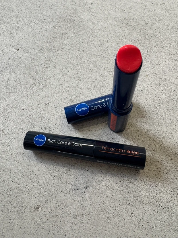 【ニベア】大人の血色リップ！テラコッタベージュ＆コーラルレッド徹底レビュー_1