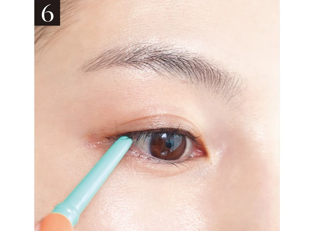 桜庭ななみさんのセルフメイクプロセス6