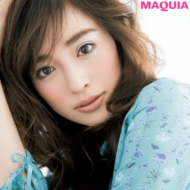 ペールカラーは白浮きしない色を選ぶのが鉄則! 透明感UPの涼しげEYEレ…