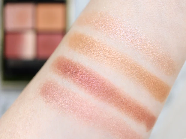 SUQQU シグニチャーカラーアイズ140