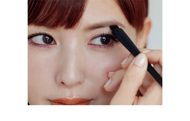 色みはふんわり、でもシルエットはきちんときれいめに