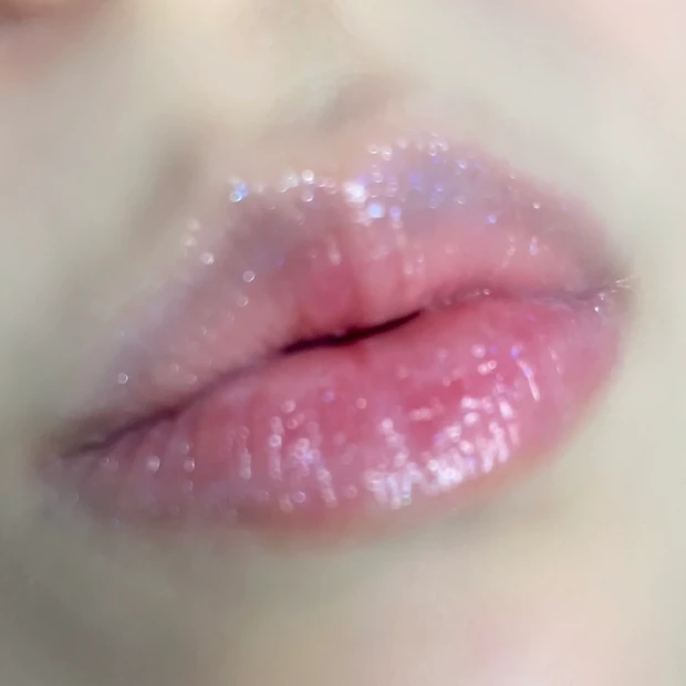スナイデルビューティ コズミック グロウ グロス リップメイク