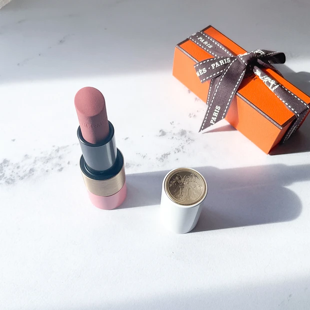 クリスマスプレゼント　ギフト　おすすめ　エルメス　ローズエルメス　口紅　リップクリーム