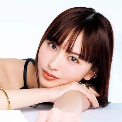 鈴木えみ