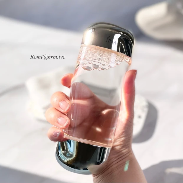 IPSA イプサ ザ・タイムＲ アクア ボトルデザイン