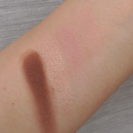 Pyt（ピュット） ニンチ アイパレット 02 ミュートピンクのスウォッチ