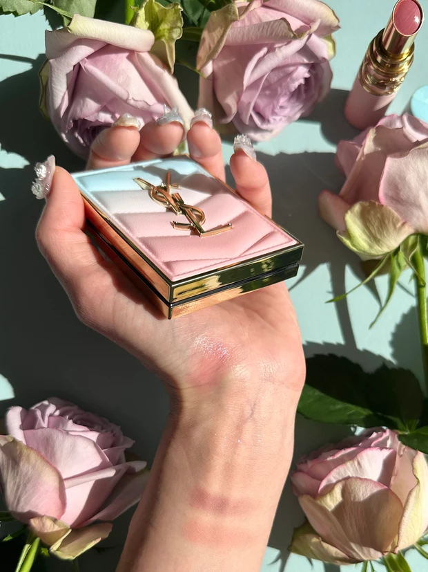 かわいすぎる（ ;  ; ）
イヴ・サンローランの限定コスメ♡
『I LOVE YOU SO』_3