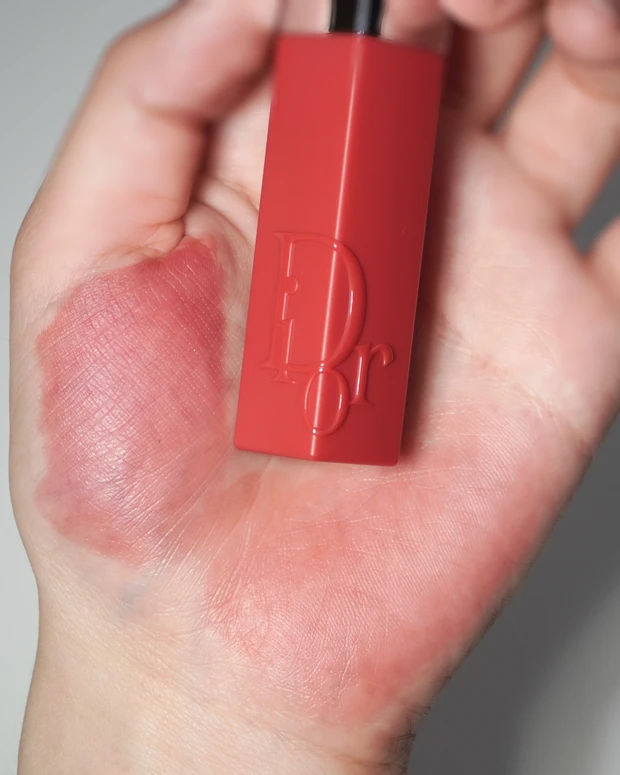 本日発売!Diorの新作リップティントレビュー!前との違いは?色持ちは?定番ピンクとなじみローズの2色を紹介_3_2