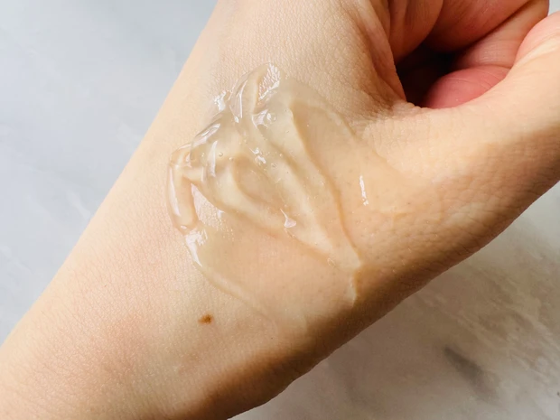 トランシーノの薬用クリアジェルウォッシュのテクスチャー