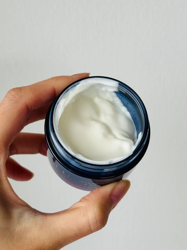 YOLUのオーバーナイトクリーム