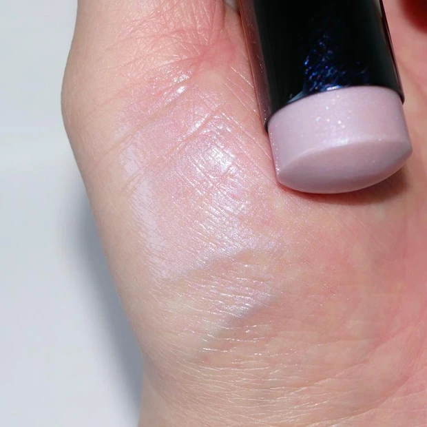 シャネル　ハイライト　スティックハイライト　ボーム エサンシエル　口コミ　スウォッチ　CHANEL　リラ