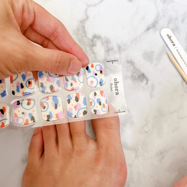 【自宅でネイルサロン並みの仕上がり？！💅】ohora ジェルネイルシールで時短ネイル✨_2_2