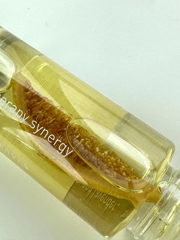 見て〜本物のレモンが入ってるボディオイル！！期待を裏切らないレモンの香り_2_2