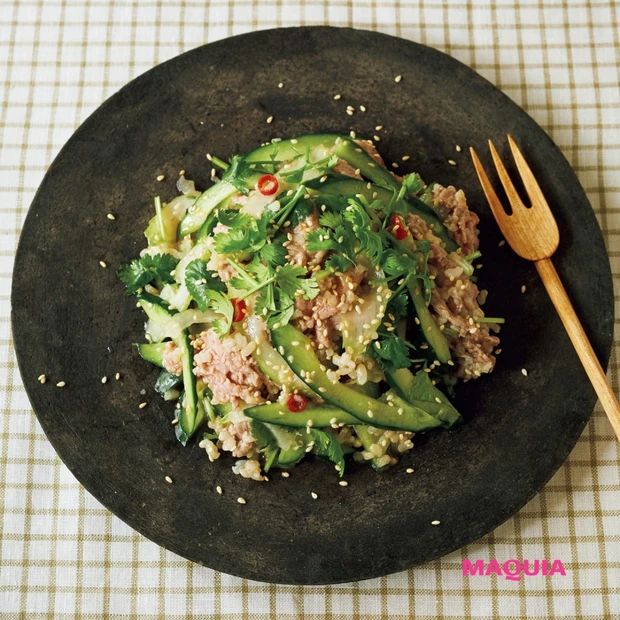 幸せホルモンを作る♡  「牛しゃぶと香味野菜の発芽玄米サラダ」