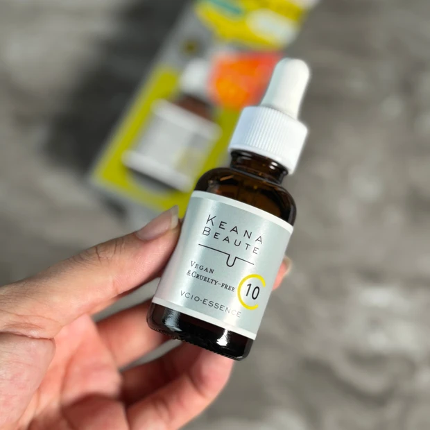 《ケアナボーテ美容液レビュー》明色化粧品の“毛穴専門ケア”が人気の理由