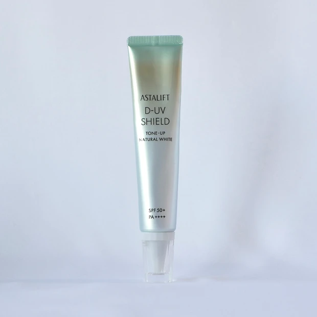 ASTALIFT アスタリフトD-UVシールド トーンアップ ナチュラルホワイト 小田切ヒロ ベストコスメ 2025