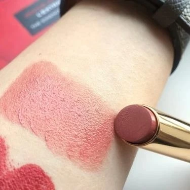 CHANEL ルージュ アリュール レクストレ 812