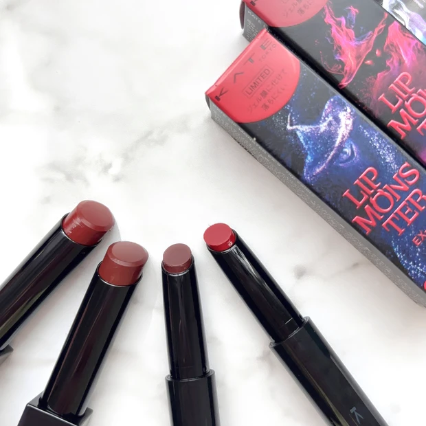 リップモンスターとツヤバース数量限定カラー並び写真