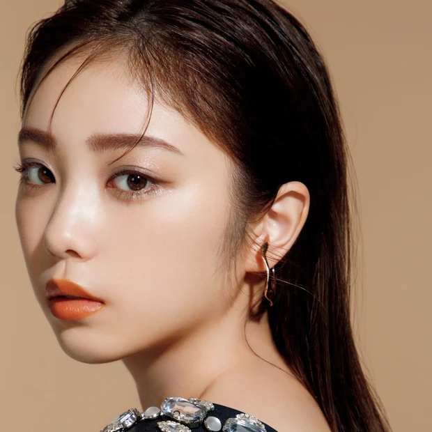 これだけで外出できちゃう!?  進化した最新メイク下地6つの実力を徹底検…