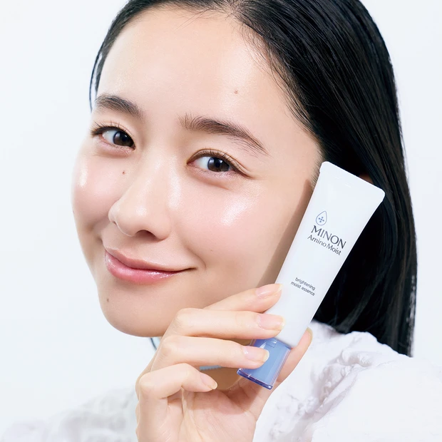 「ミノン アミノモイスト」の新ミューズ。堀田真由さん透明感の現在形