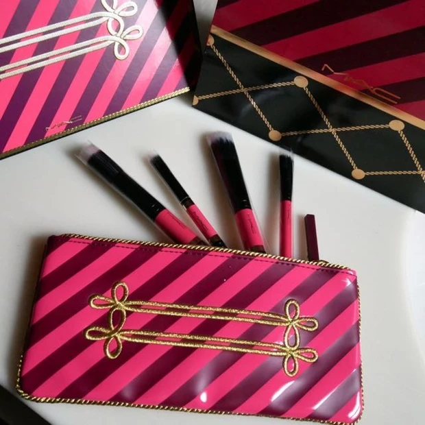 11/10〜限定発売のM・A・Cのブラシのコフレは実用的☆M・A・C ナットクラッカー スウィート:ブラシキット