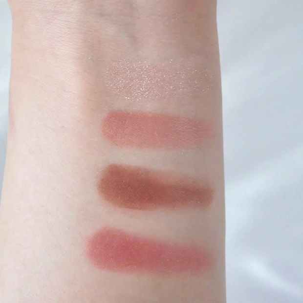 キャンメイク(CANMAKE)シルキースフレアイズ(マットタイプ)M02 チャイブリック スウォッチ