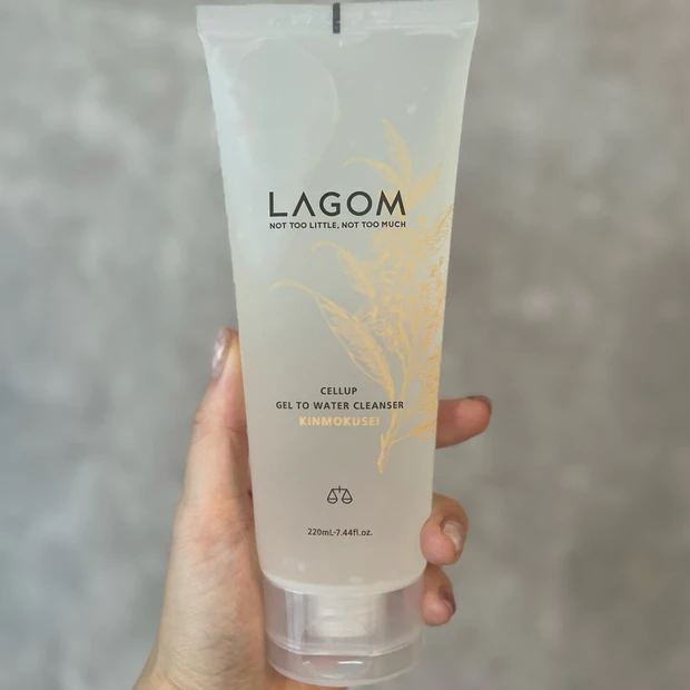 人気の理由に納得!朝洗顔といえばラゴム!【ラゴム
ジェルトゥウォーター クレンザー(KI)】