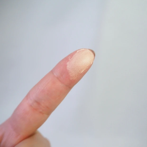 to/one(トーン)デューイモイストルースパウダー テクスチャー