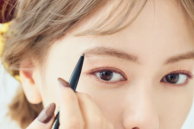 アンティーク柄の振袖にオススメのアイブロウHOWTO　山本舞香