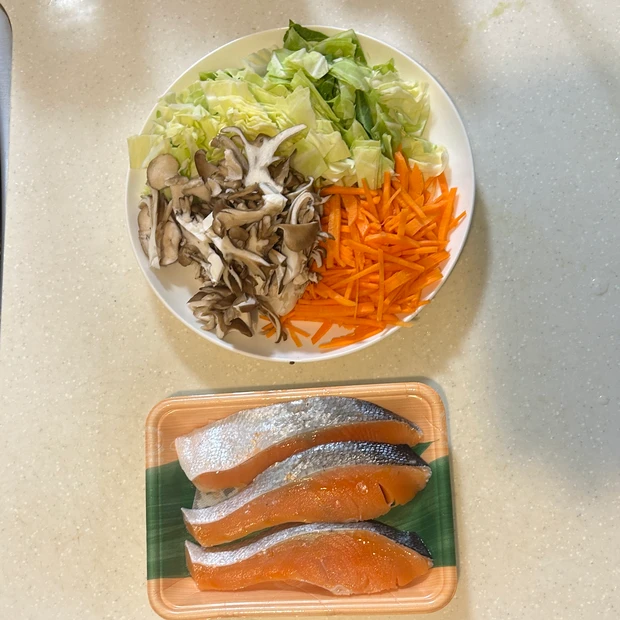 美肌にいい簡単せいろ蒸しレシピ|鮭と野菜のちゃんちゃん蒸し