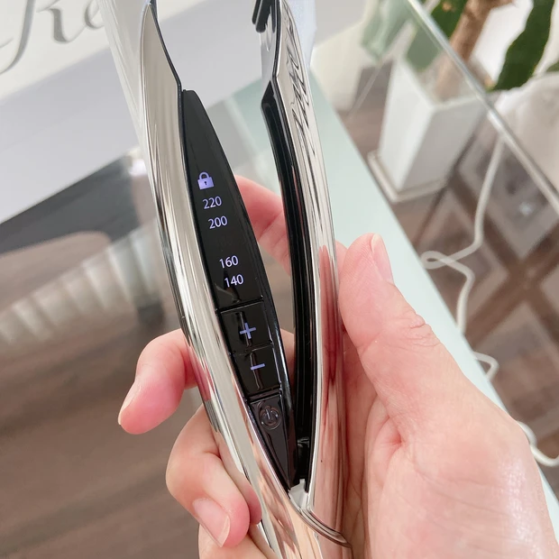 【その軽さにびっくり👀】プロの技を技術で再現！独自のカーボンプレートで美髪叶えるReFa BEAUTECH STRAIGHT IRON💖_2_2