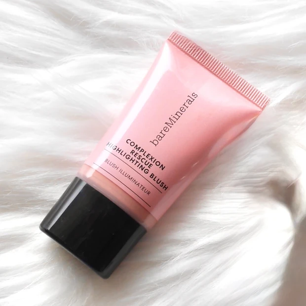 【こじはる買い】小嶋陽菜さん愛用のハイライト♥夏っぽ艶肌が作れる私の推しハイライトも紹介!今ぜひ買って欲しい理由とは?_2_1