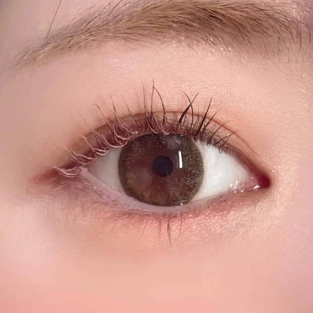 コーラル 春メイク 中顔面 短縮 ディオールバックステージ アイメイク