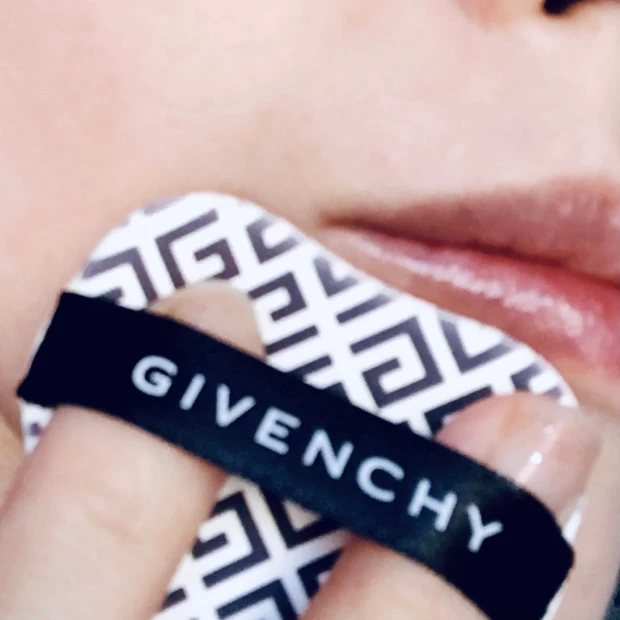 ジバンシイ【COUTURE COLLECTION2023】タン・クチュール・クッション