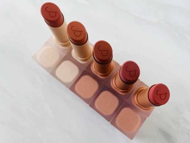 マットリップの苦手克服が出来る？大人気韓国コスメブランド【ロムアンド(rom&nd)】のゼロマットリップスティックを紹介します♪6月1日から始まるQoo10メガ割で要チェック！_3_2