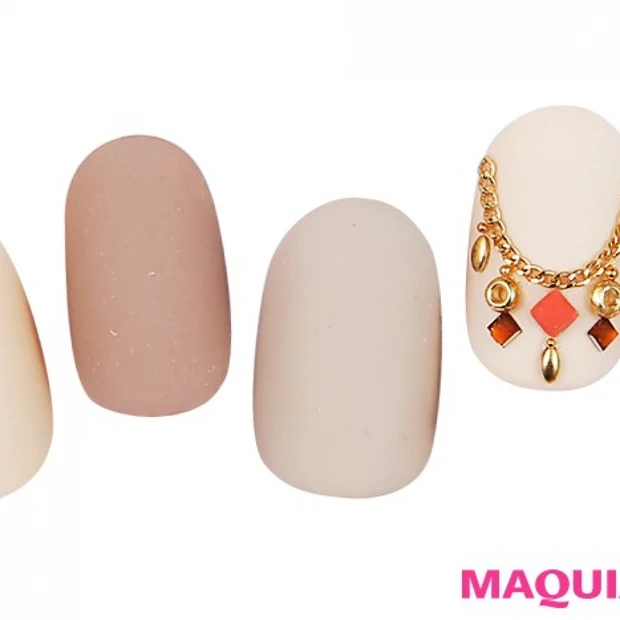 華やかさがひときわ輝く「ヌードマットネイル」