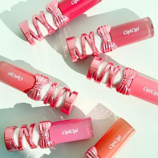 シピシピの新作ティントリップを全色スウォッチ！ 透け感ミルキーカラー＆リボンデザインがかわいい