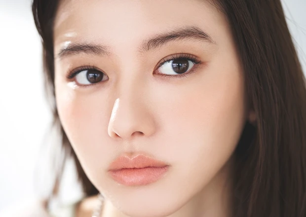 春気分を盛り上げるチークは? 入れ方は? 山本舞香さんが人気のコーラルチークで旬顔に変身!_7