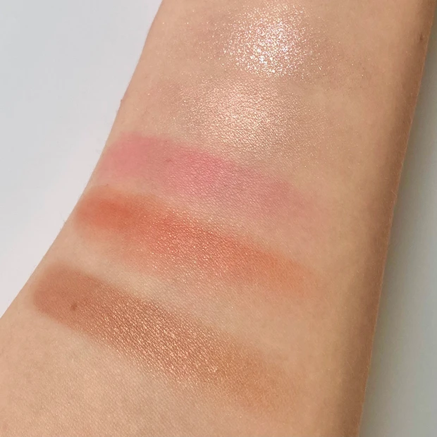 ジルスチュアート　アイシャドウ　05