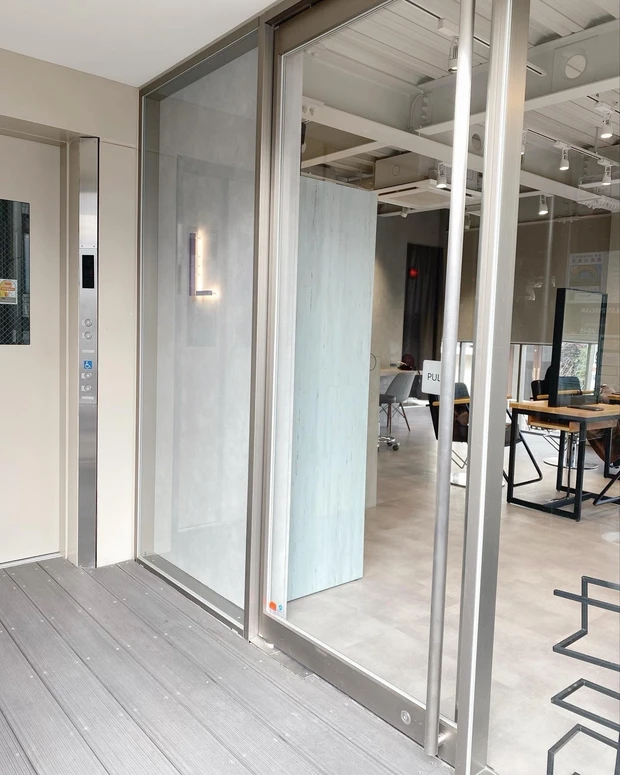 大人女子の髪は透明感と艶が命。『L 自由が丘』の暗すぎないダークカラーでうるつや髪とワントーン明るい肌を手に入れた！_6