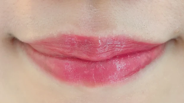 カネボウ ルージュスター ヴァイブランド V03のスウォッチ①