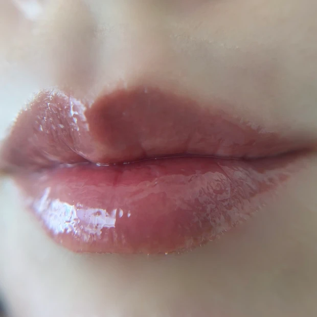 3DボリューミンググロスB01 スウォッチ