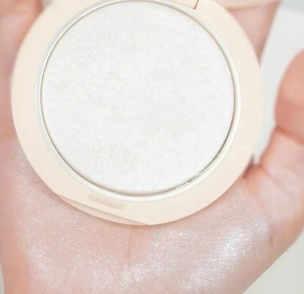 白湯メイク　ハイライト　ディオールスキン フォーエヴァー クチュール ルミナイザー 03 パール グロウ